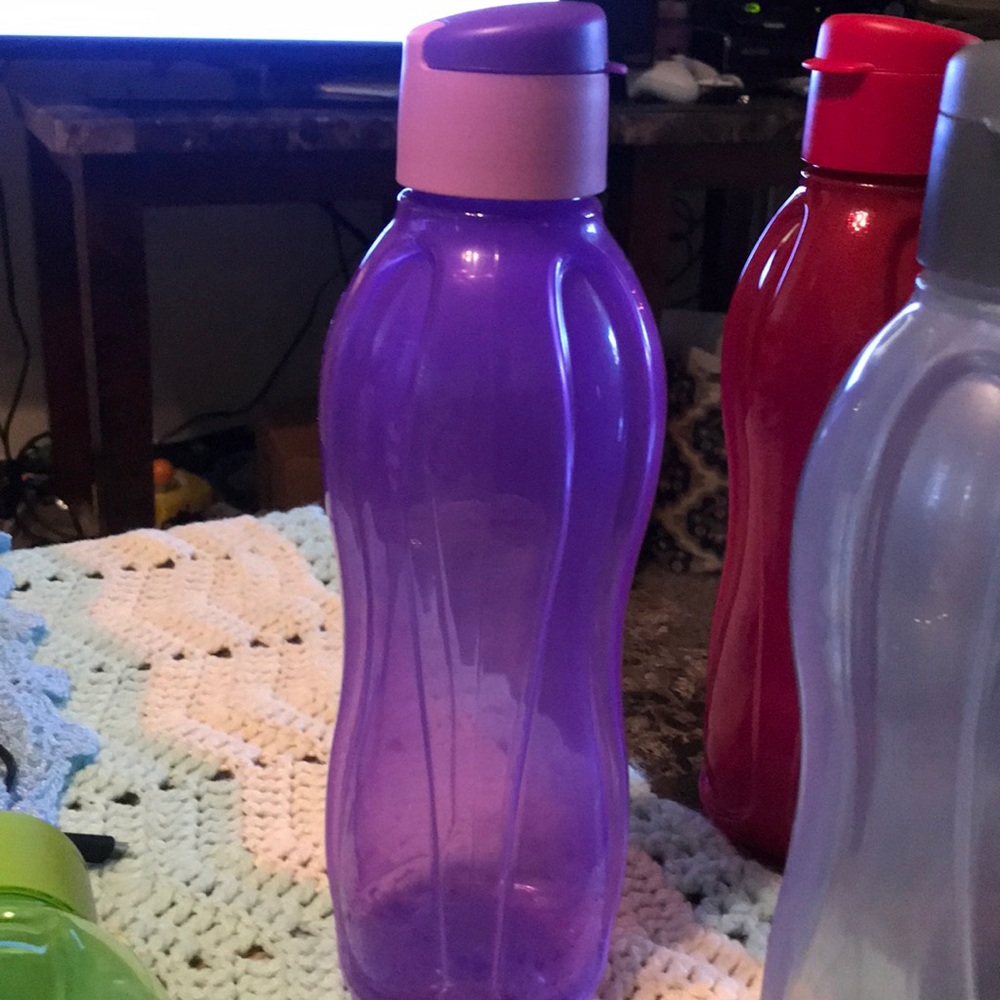 Tupperware bottle 💜